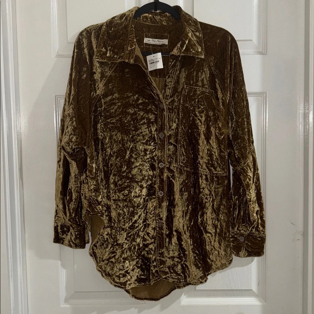 Super cute We The Free Velvet Shirt in Warm gold is X small oversized - Picture 3 of 9